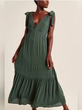 Abercrombie Fitch Tie-Shoulder Maxi Dress in Forest Green